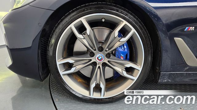 BMW 5-Series 2022 — photo 5