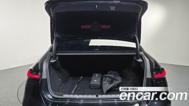 BMW i7 2026 — photo 18