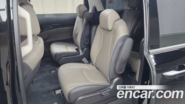 Kia Canival 2025 — photo 18