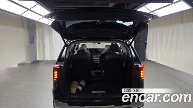 Kia Canival 2025 — photo 24