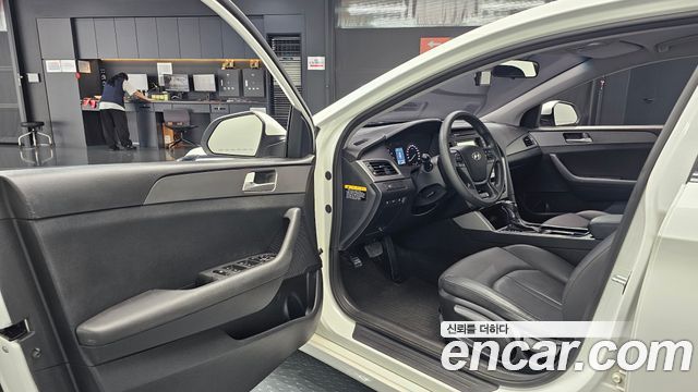 Hyundai Sonata 2015 — photo 13