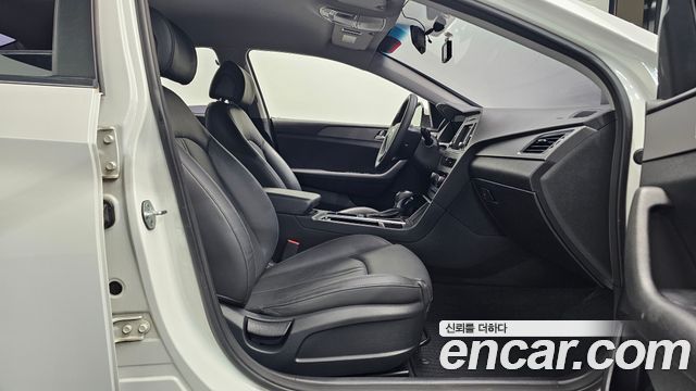 Hyundai Sonata 2015 — photo 17