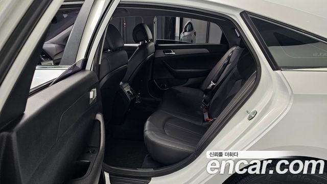 Hyundai Sonata 2015 — photo 18