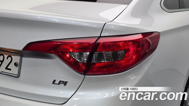 Hyundai Sonata 2015 — photo 9