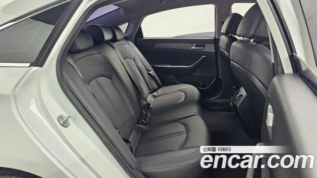 Hyundai Sonata 2015 — photo 16