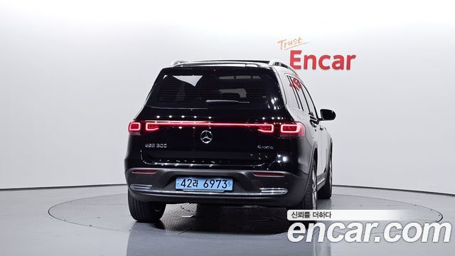 Mercedes-Benz EQB 2023 — photo 4
