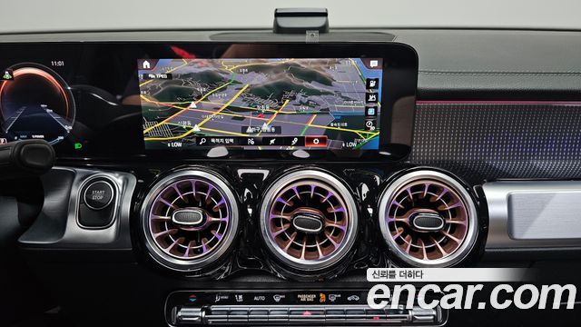 Mercedes-Benz EQB 2023 — photo 14