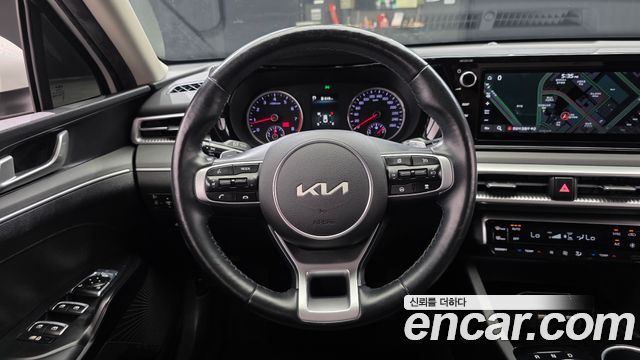 Kia K5 2022 — photo 20