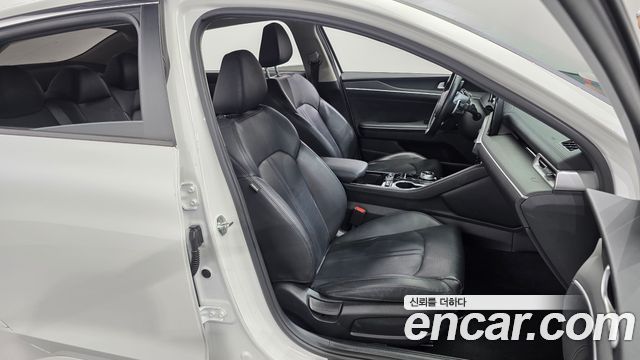 Kia K5 2022 — photo 16