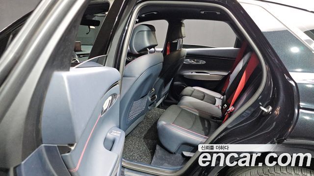 Genesis GV70 2021 — photo 19