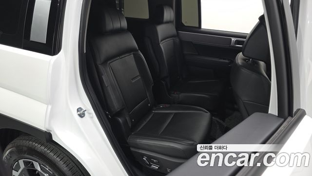 Hyundai Santafe 2025 — photo 18