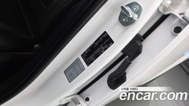 Hyundai Santafe 2025 — photo 28