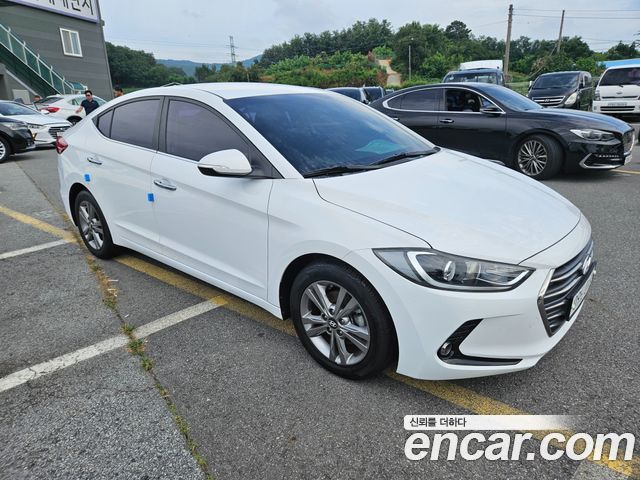 Hyundai AVANTE 2016 — photo 3