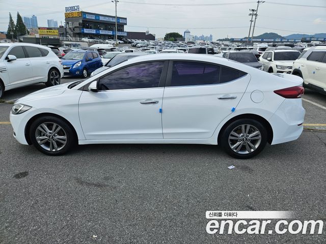 Hyundai AVANTE 2016 — photo 4