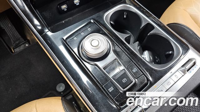 Kia Canival 2021 — photo 12