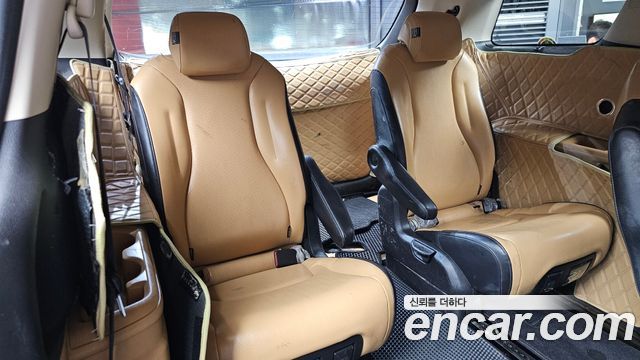 Kia Canival 2021 — photo 19