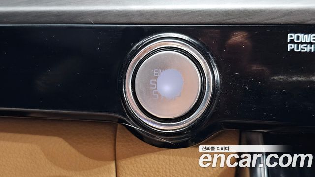 Kia Canival 2021 — photo 25