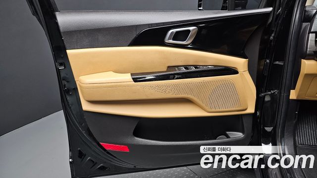 Kia Canival 2021 — photo 14