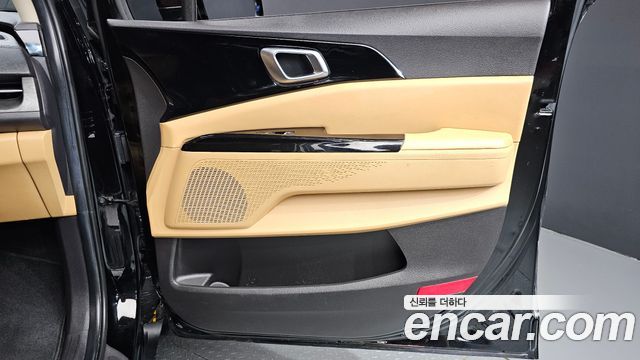Kia Canival 2021 — photo 15