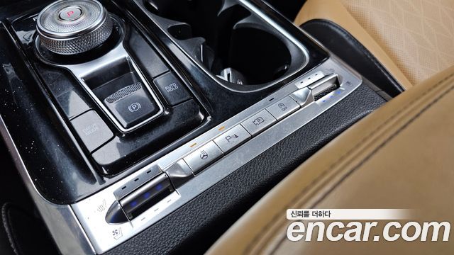 Kia Canival 2021 — photo 27