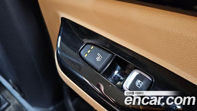 Kia Canival 2021 — photo 28
