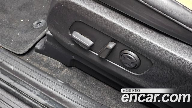 Kia Canival 2021 — photo 33