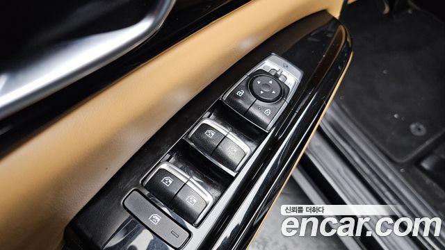Kia Canival 2021 — photo 35