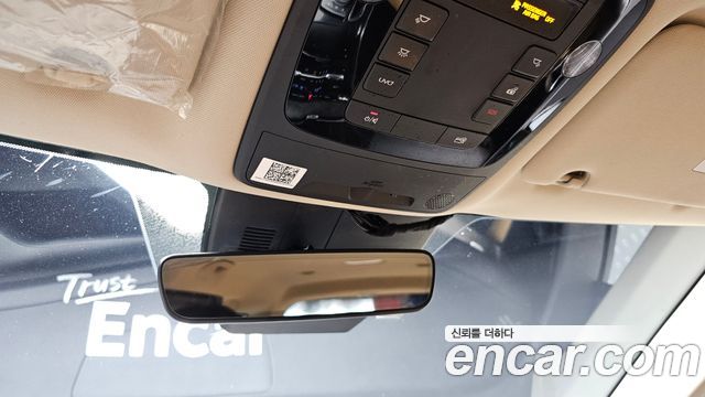 Kia Canival 2021 — photo 36