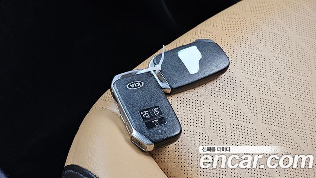 Kia Canival 2021 — photo 37