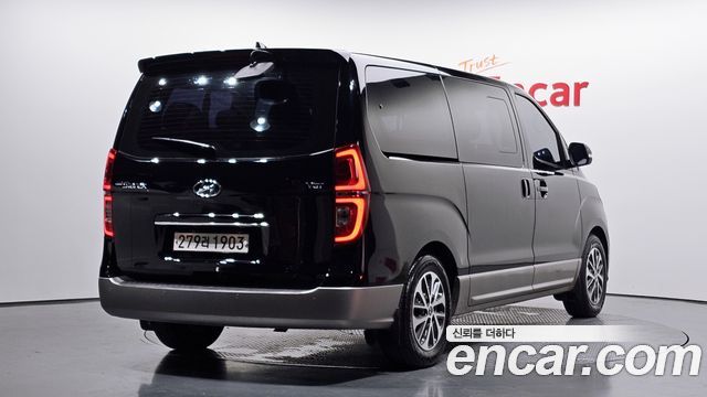 Hyundai Starex 2019 — photo 2