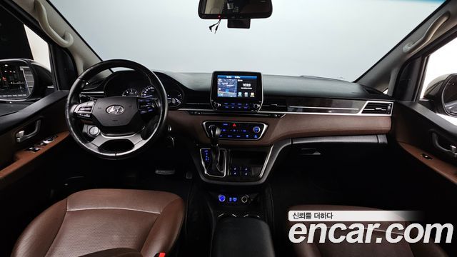 Hyundai Starex 2019 — photo 10