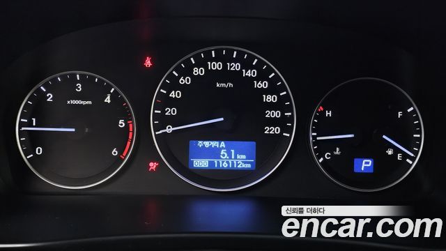 Hyundai Starex 2019 — photo 11