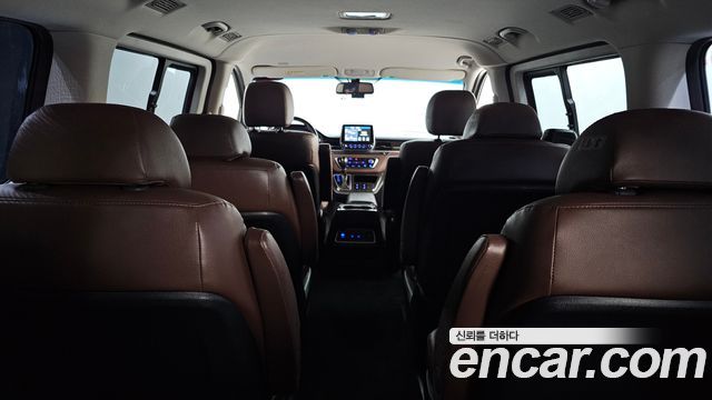 Hyundai Starex 2019 — photo 18