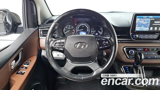 Hyundai Starex 2019 — photo 19