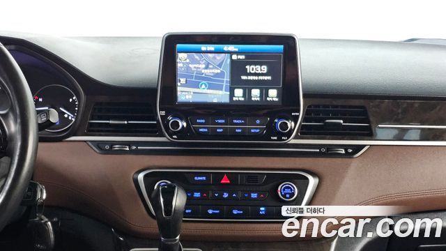 Hyundai Starex 2019 — photo 21