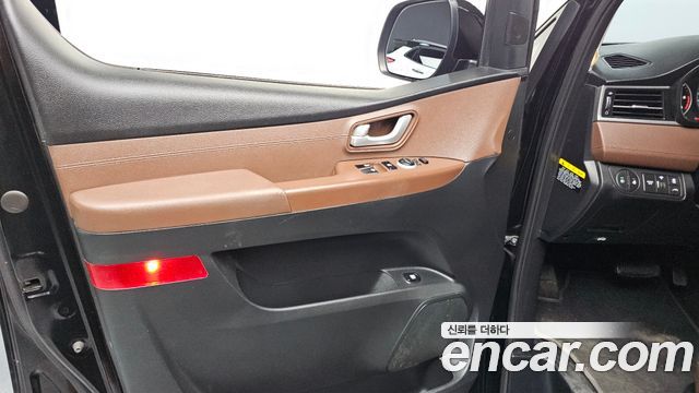Hyundai Starex 2019 — photo 14