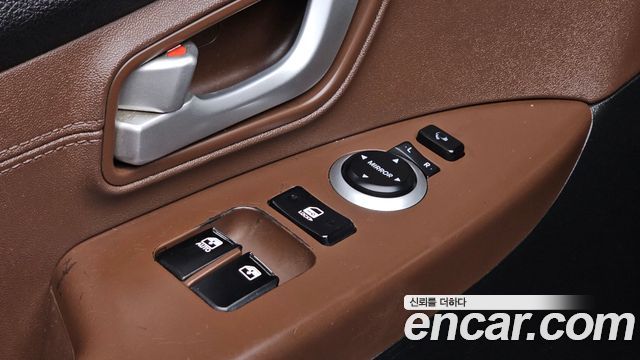 Hyundai Starex 2019 — photo 27