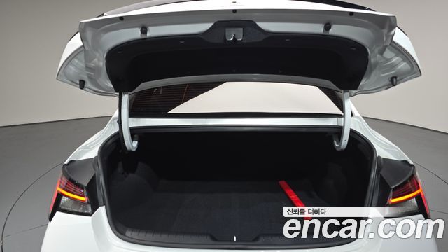 Hyundai AVANTE 2024 — photo 25