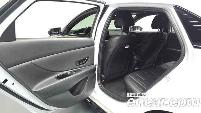 Hyundai AVANTE 2024 — photo 16