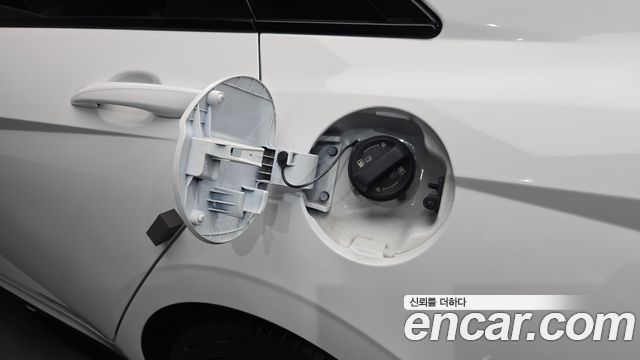Hyundai AVANTE 2024 — photo 32