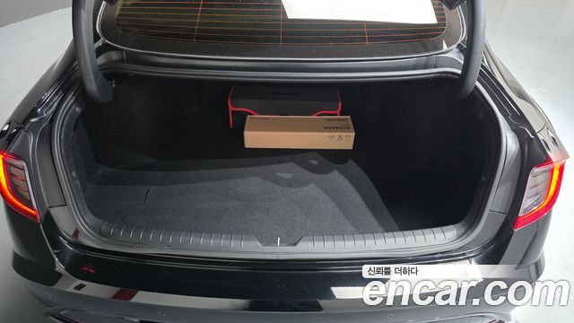 Hyundai Sonata 2022 — photo 25