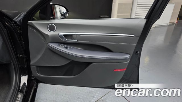 Hyundai Sonata 2022 — photo 15