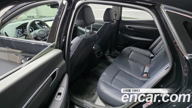 Hyundai Sonata 2022 — photo 27