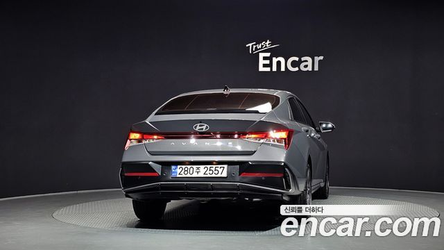 Hyundai AVANTE 2025 — photo 4