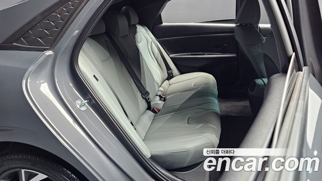 Hyundai AVANTE 2025 — photo 11