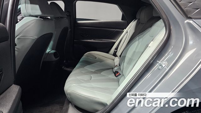 Hyundai AVANTE 2025 — photo 12
