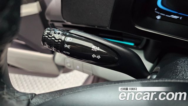 Hyundai AVANTE 2025 — photo 18