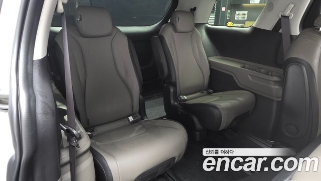 Kia Canival 2025 — photo 24