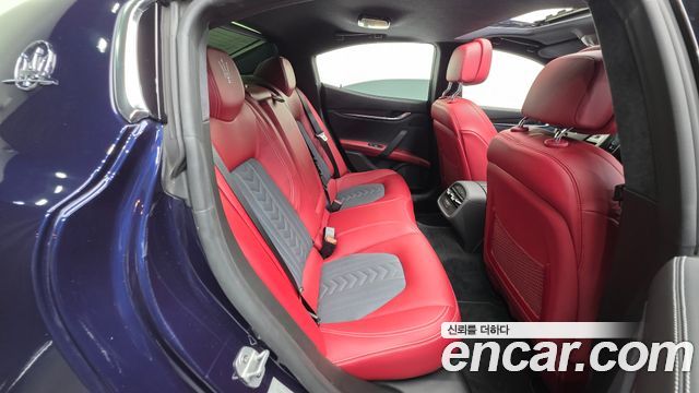 Maserati Ghibli 2020 — photo 36