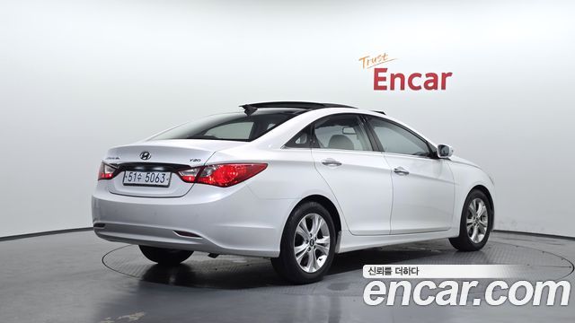Hyundai Sonata 2010 — photo 2